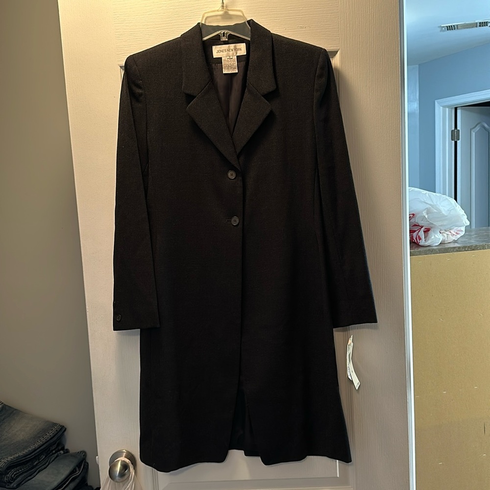 Women’s jones New York blazer, 3 quarter length, brand new with tags, size 8